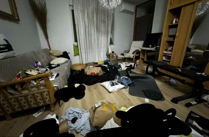 Before - Complete Living Area Declutter & Deep Clean